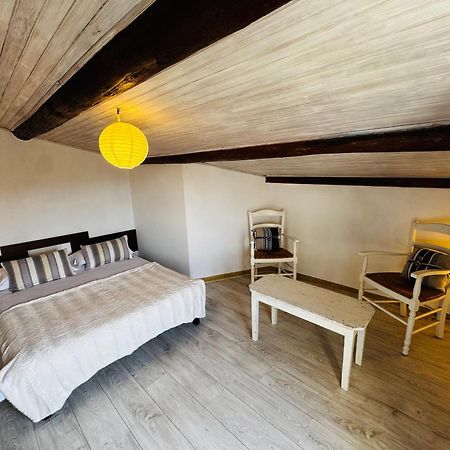 Gite La Bastide De La Loge Au Pied Du Mont Ventoux Sault-de-Vaucluse Ruang foto